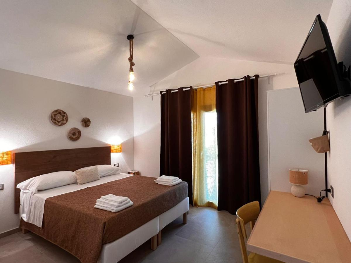 Domoemare Hotel Siniscola Kültér fotó